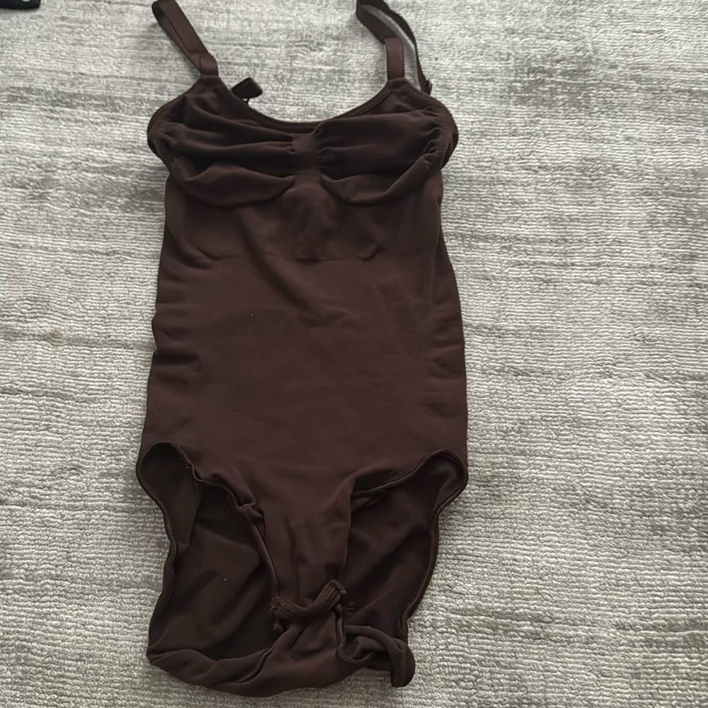 Skims shapewear bodysuit brief version size XXS